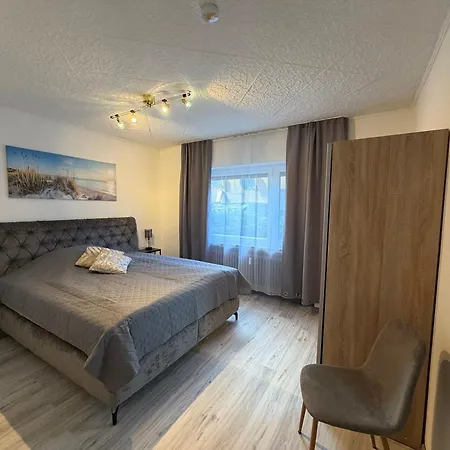 3-zimmer-ferienwohnung Am Terrasse&parkplatz Apartment