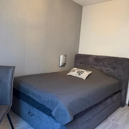 3-zimmer-ferienwohnung Am Terrasse&parkplatz Apartment